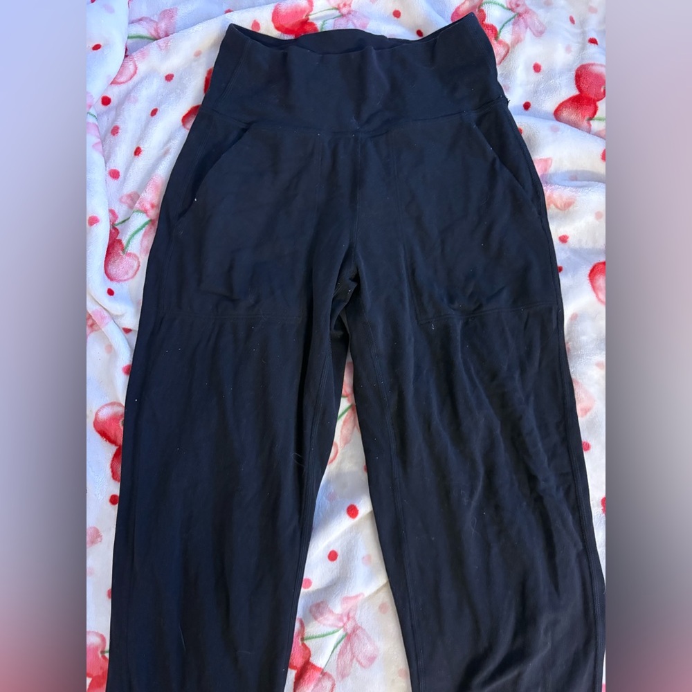 Black LuluLemon Jogger-Like Pants